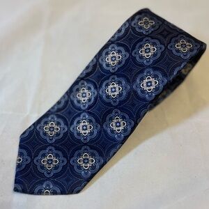 Jos. A. Bank Signature Medallion 100% Silk Tie